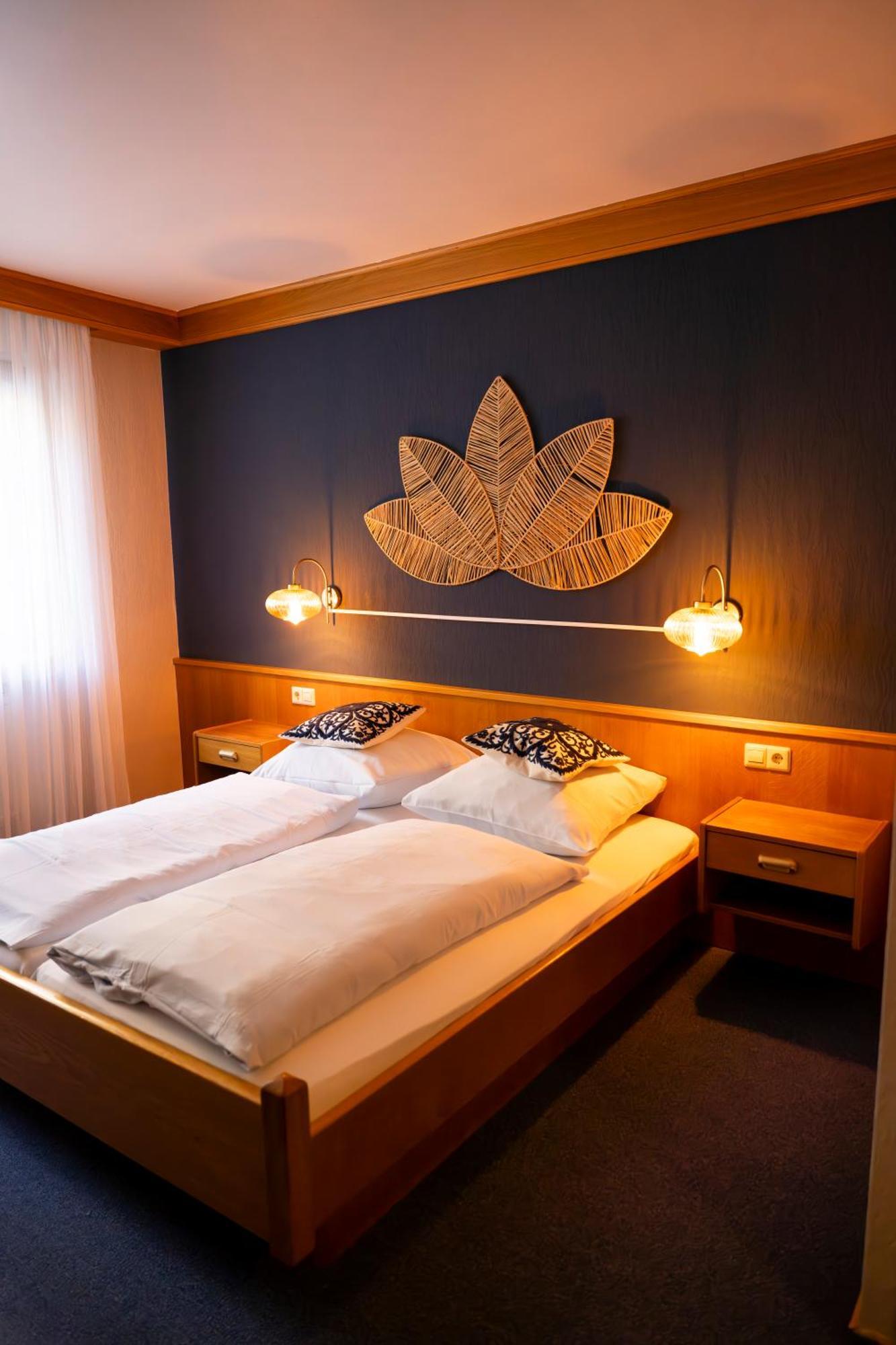 Hotel Guelser Weinstube Koblenz  Exterior photo
